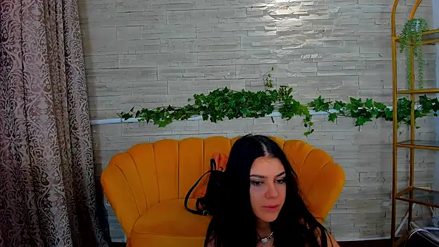 SerennaNoir online show from 12-15-25, 05:57