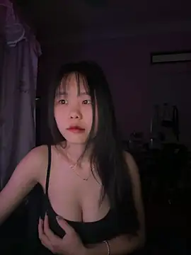 Kiee-lee online show from 04-19-26, 04:24