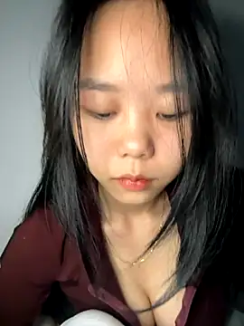 Kiee-lee online show from 11-29-25, 03:56