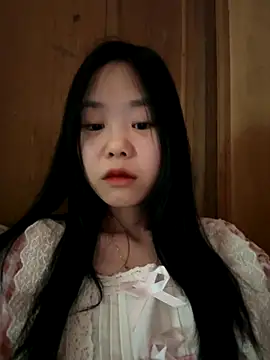 Kiee-lee online show from 11-24-25, 06:57