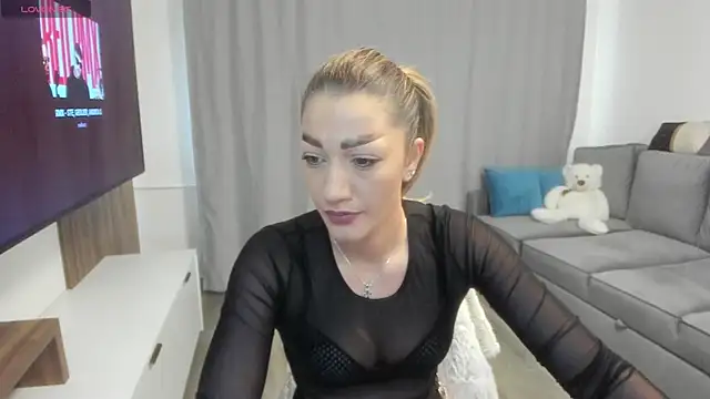 rossana doll online show from 04-16-26, 06:58