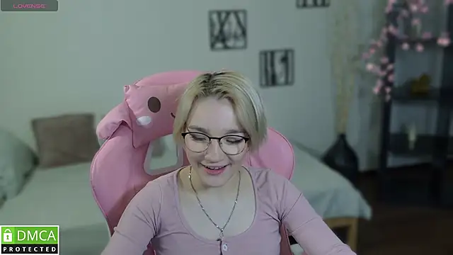 Megan Lora online show from 12-02-25, 01:28