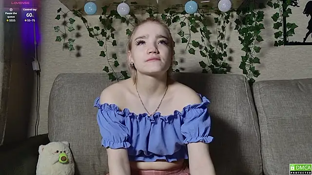 Megan Lora online show from 03-07-26, 01:01