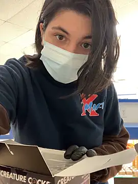 Kora Kat online show from 11-21-25, 07:18