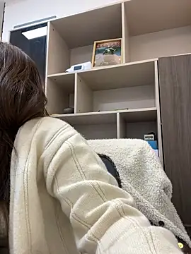 GYYoo online show from 12-19-25, 06:05