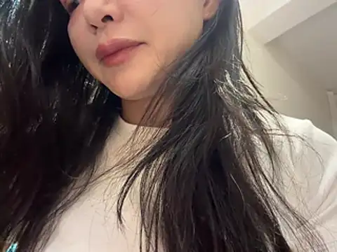 Snapshot of mitao_xx chatting on 05-17-26, 04:29 mitao xx online show from 05-17-26, 04:29