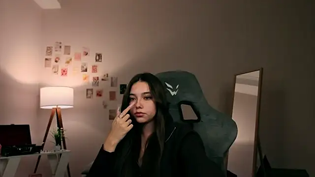 Vexorine online show from 11-30-25, 07:47