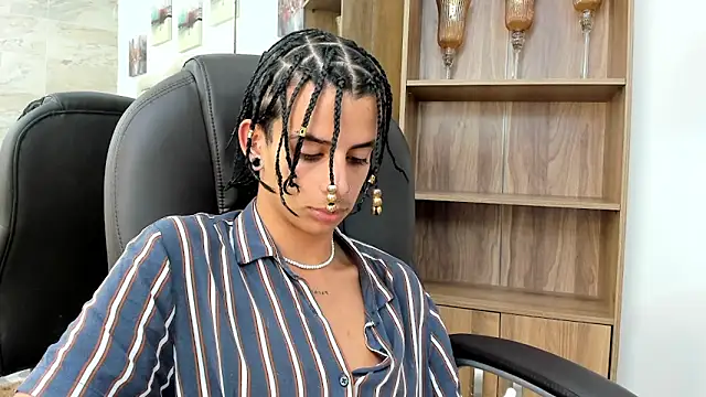 Snapshot of molly_madisson_ chatting on 02-27-26, 06:30 molly madisson online show from 02-27-26, 06:30