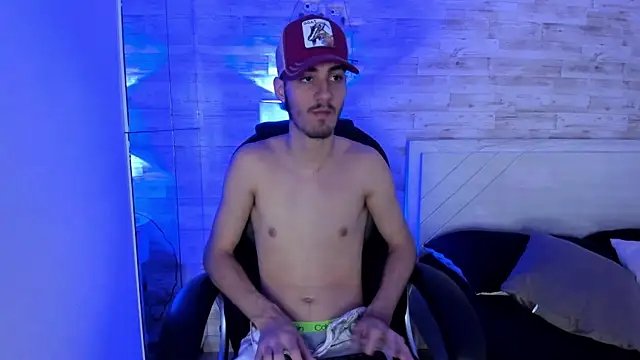 Emir Ozan  online show from 12-21-25, 11:34