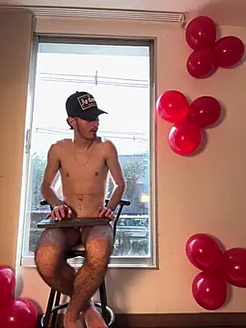 Snapshot of Emir_Ozan_ chatting on 02-12-26, 07:57 Emir Ozan online show from 02-12-26, 07:57