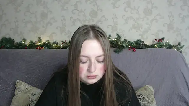 GirlPlayer online show from 12-21-25, 08:16