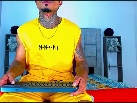 Hot Latino x online show from 02-10-26, 12:37