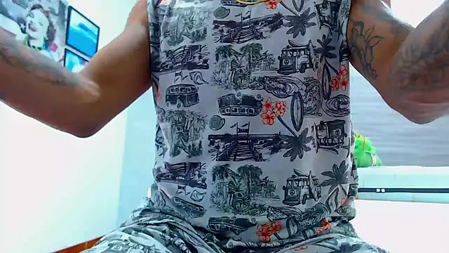 Hot Latino x online show from 01-18-26, 12:41