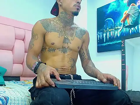 Hot Latino x online show from 02-26-26, 12:49