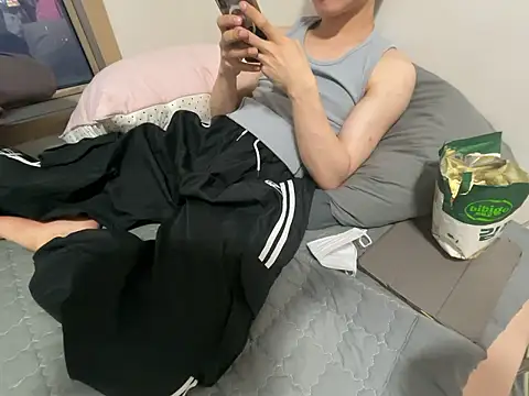   kim online show from 06-07-26, 11:48