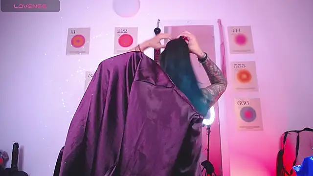 Snapshot of LunaAponte chatting on 02-27-26, 02:45 LunaAponte online show from 02-27-26, 02:45