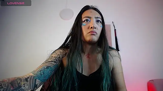 Snapshot of LunaAponte chatting on 02-04-26, 03:01 LunaAponte online show from 02-04-26, 03:01