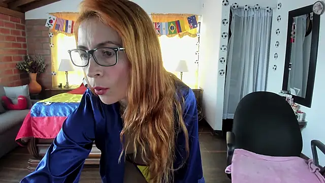 Charlotte-Willson online show from 06-27-26, 04:13