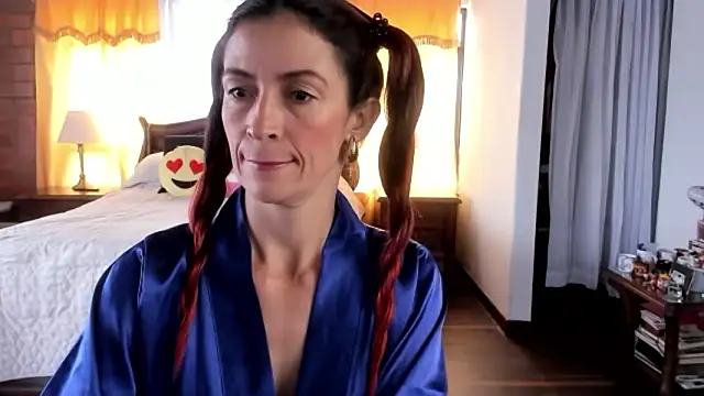 Charlotte-Willson online show from 03-05-26, 05:09