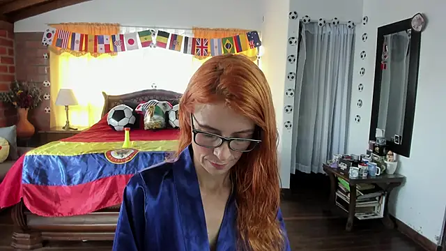 Charlotte-Willson online show from 06-16-26, 04:07