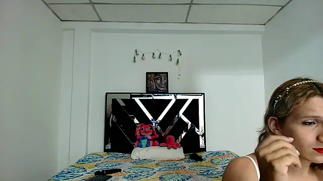 Venus2357 online show from 04-26-26, 09:39