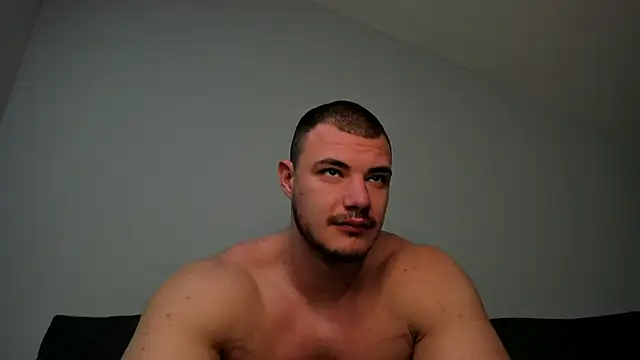 Snapshot of Troy_Bigtitan chatting on 01-11-26, 06:09 Troy Bigtitan online show from 01-11-26, 06:09