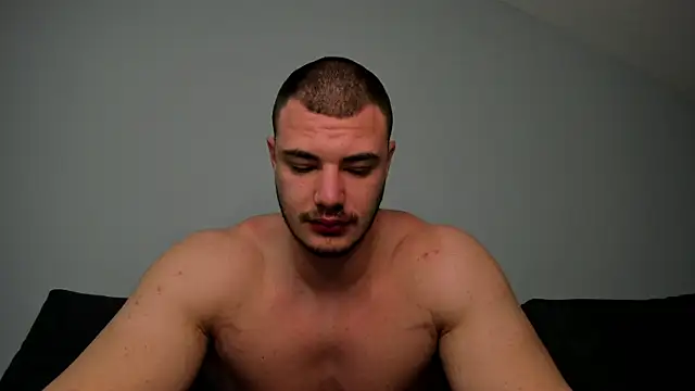 Snapshot of Troy_Bigtitan chatting on 01-12-26, 06:09 Troy Bigtitan online show from 01-12-26, 06:09