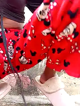 Snapshot of Sweethoneypot25 chatting on 12-18-25, 08:30 Sweethoneypot25 online show from 12-18-25, 08:30