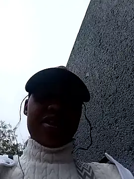 Sweethoneypot25 online show from 04-22-26, 02:24