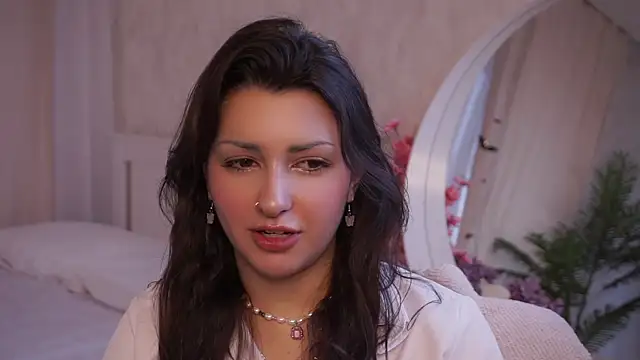 DovieMascall online show from 11-24-25, 07:41