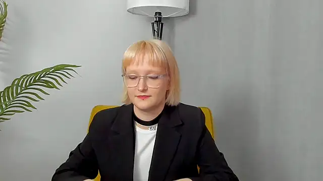 OrphaPerkins online show from 11-21-25, 07:07