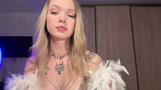 Amelly 04Sun online show from 11-30-25, 06:09