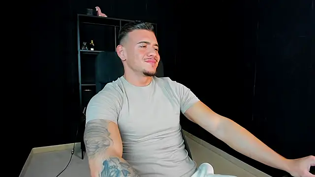 ElijahThorne online show from 04-15-26, 06:41