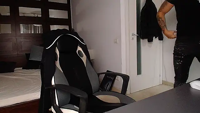 ElijahThorne online show from 02-24-26, 06:36