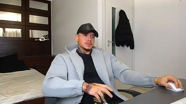 ElijahThorne online show from 02-05-26, 06:42