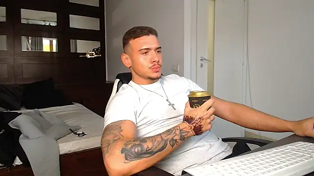 ElijahThorne online show from 02-04-26, 09:48