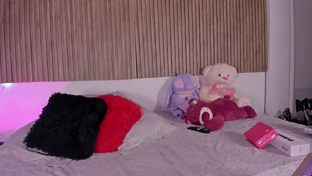 Hayley-Fox online show from 03-04-26, 01:13