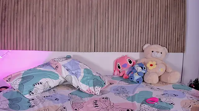 Hayley-Fox online show from 02-26-26, 01:27