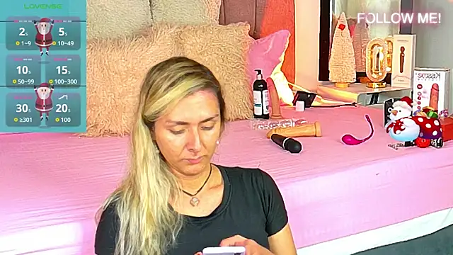 Lunitaa Diva online show from 12-22-25, 02:28