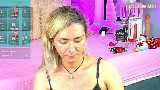 Lunitaa Diva online show from 12-21-25, 04:08