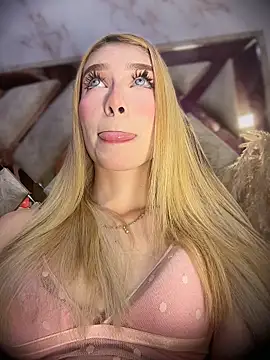 valeryfox   online show from 03-18-26, 10:54