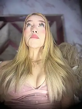 valeryfox   online show from 03-09-26, 10:13