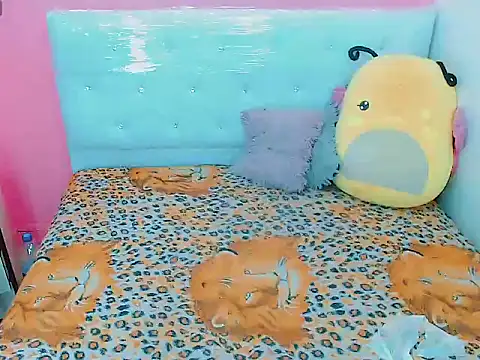 Snapshot of xwetdreamsx chatting on 01-14-26, 12:14 xwetdreamsx online show from 01-14-26, 12:14