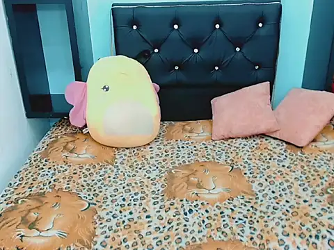 Snapshot of xwetdreamsx chatting on 12-15-25, 07:20 xwetdreamsx online show from 12-15-25, 07:20