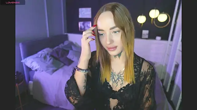 MarquiseMuse online show from 11-23-25, 10:25