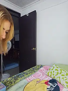 Snapshot of mila_curvy chatting on 01-14-26, 06:28 mila curvy online show from 01-14-26, 06:28