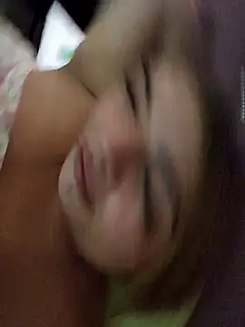 Snapshot of mila_curvy chatting on 12-17-25, 09:31 mila curvy online show from 12-17-25, 09:31