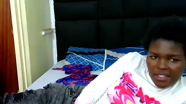 VirginPrincess06 online show from 06-26-26, 08:53