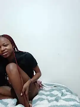 VirginPrincess06 online show from 05-18-26, 02:11