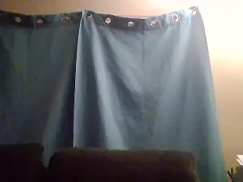 Snapshot of uncuttechslave chatting on 11-21-25, 01:37 uncuttechslave online show from 11-21-25, 01:37